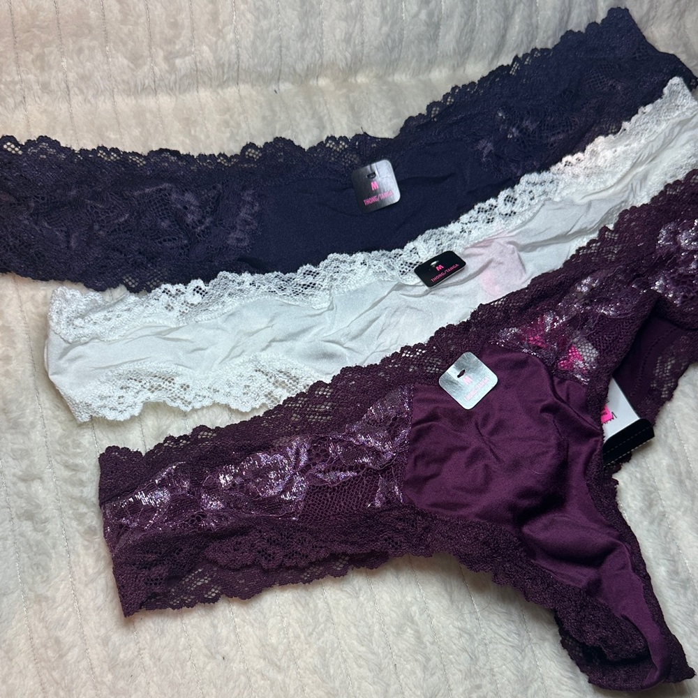Thongs NWT
